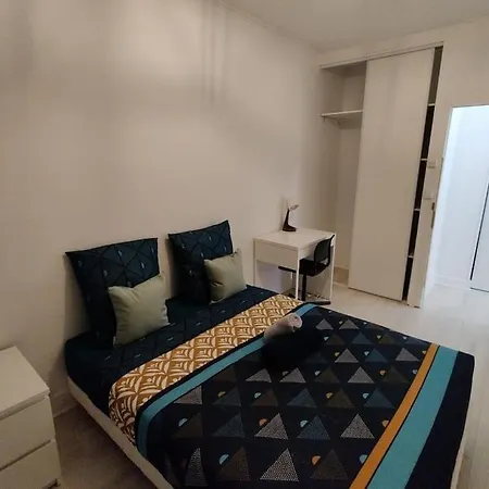 Meuble F4 Centre Proche Gare Sncf, Stade Rugby, Jaude, Apartamento