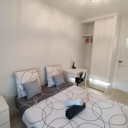 Apartamento Meuble F4 Centre Proche Gare Sncf, Stade Rugby, Jaude, Clermont-Ferrand