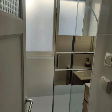 Apartamento Meuble F4 Centre Proche Gare Sncf, Stade Rugby, Jaude, *