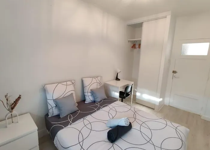 Apartamento Meuble F4 Centre Proche Gare Sncf, Stade Rugby, Jaude, Clermont-Ferrand