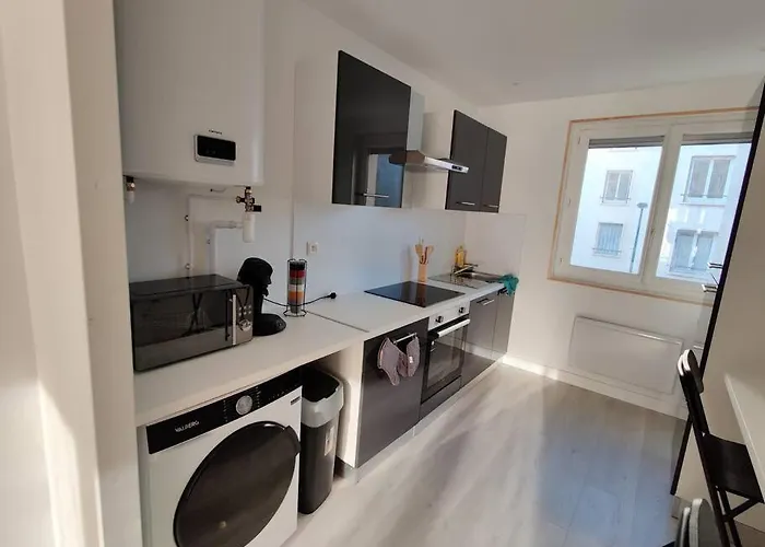 Apartamento Meuble F4 Centre Proche Gare Sncf, Stade Rugby, Jaude,